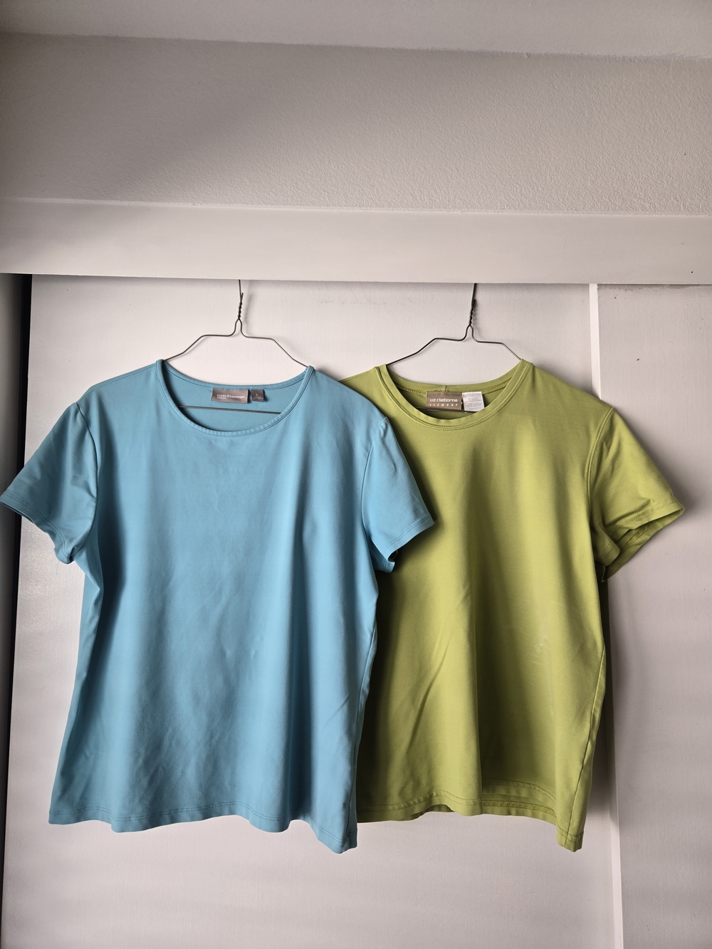 Croft & Barrow teal & Liz Claiborne green nylon Crewneck Tees-Lot of 2